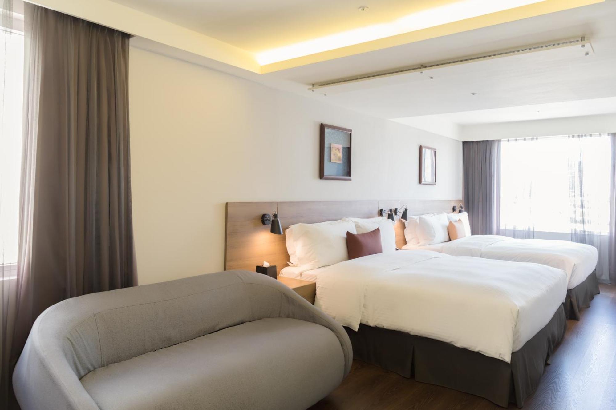Just Sleep Kaohsiung Zhongzheng Hotell Exteriör bild